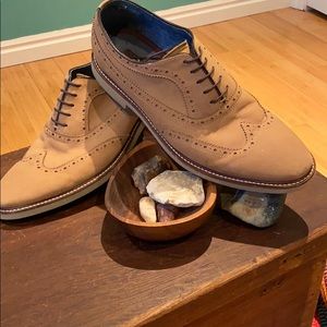 Men’s Suede Wingtips